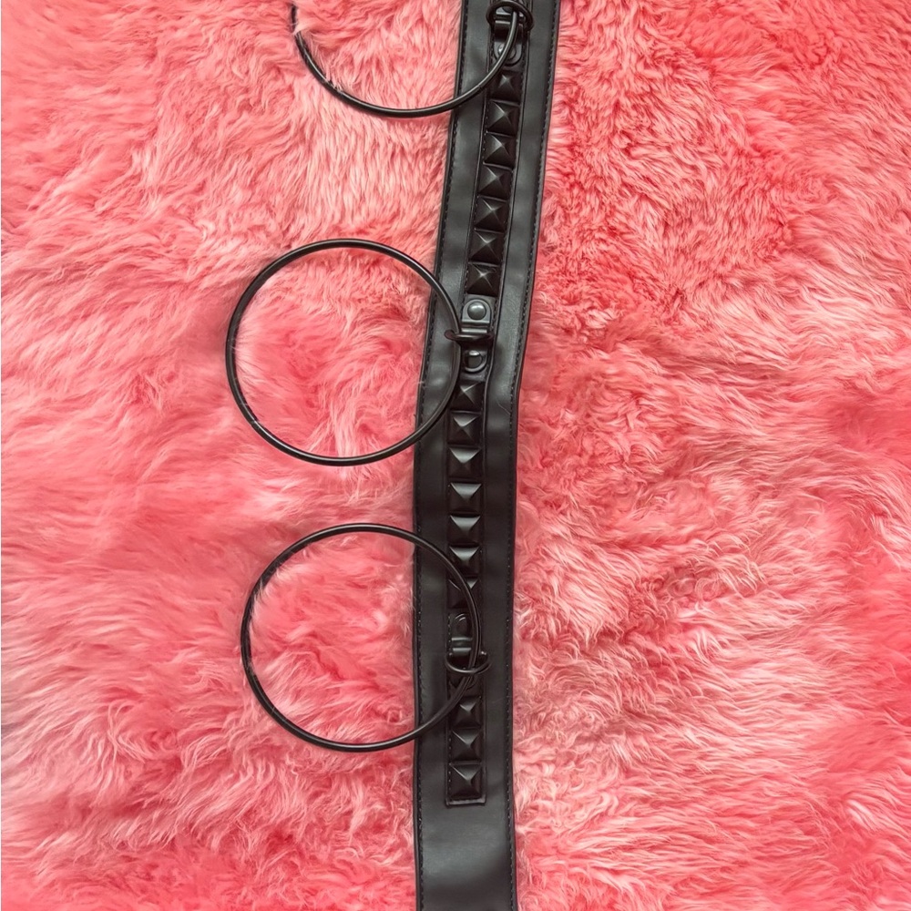 KILLSTAR Black Studded 3 Ring Belt S/M - Picture 4 of 4